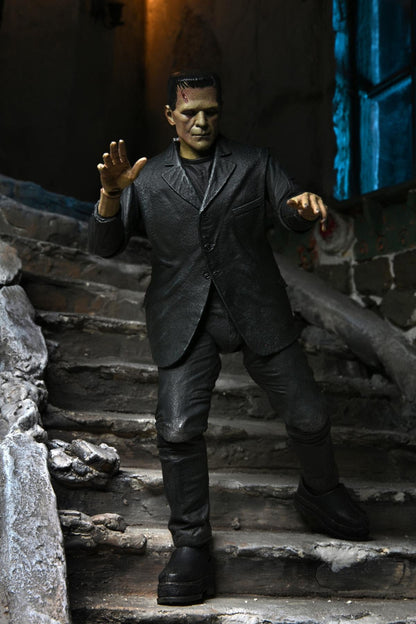 NECA Universal Monsters: Ultimate Frankenstein's Monster (COLOR)