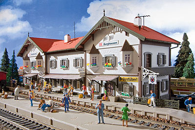 Vollmer 43522 HO Scale Burghausen Station - Kit -- 17-1/2 x 4-15/16 x 5-1/2"  44.6 x 12.5 x 14cm