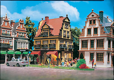 Vollmer 43840 HO Scale Jewelery Shop -- 3-3/8 x 3-3/8 x 4-7/8"  8.5 x 8.5 x 12.5cm