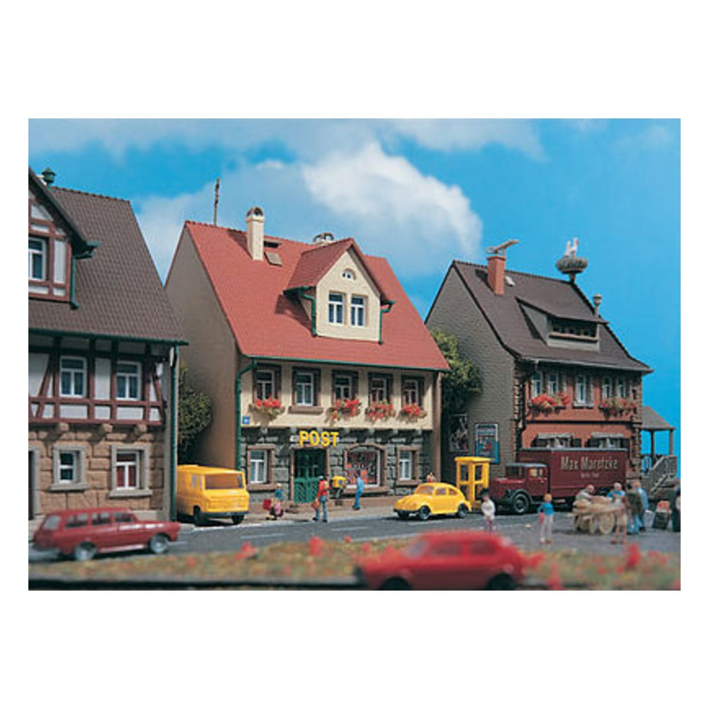 Vollmer 47633 N Scale Market Street Value Set -- Post Office 3-3/16 x 2-5/8 x 4" (8 x 6.6 x 10.2cm)