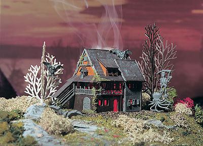Vollmer 49679 Z Scale Haunted Mansion -- 3-3/32 x 2 x 2-21/64"  7.7 x 5 x 5.8cm