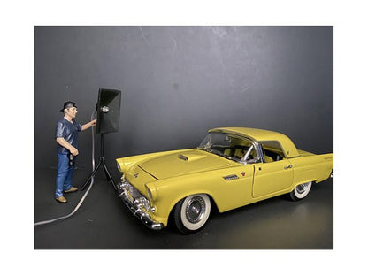 "Weekend Car Show" Figurine V for 1/24 Scale Models by American Diorama  free shipping USA