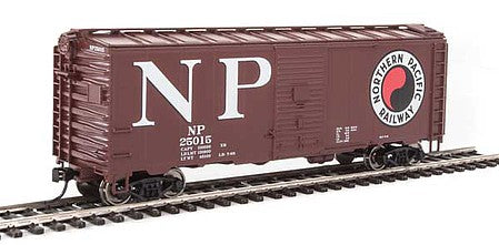 Walthers Mainline 1347 HO Scale 40' Association of American Railroads 1944 Boxcar - Ready to Run -- Northern Pacific #25015