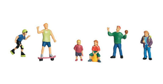 Woodland Scenics A1830 HO Scale train Figure Kids at Play