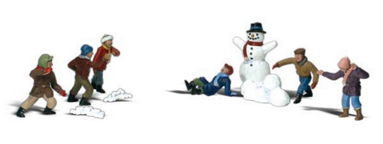 Woodland Scenics A2183 N Scale Snowball Fight