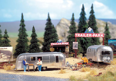 Walthers SceneMaster 2902 HO Camp Site w/Trailers Kit