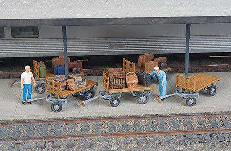 Walthers SceneMaster 949-4135 HO Scale Baggage Carts - Plastic Kit -- (5)