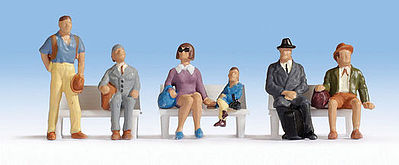 Walthers SceneMaster 6041 HO Waiting Passengers pkg(6)